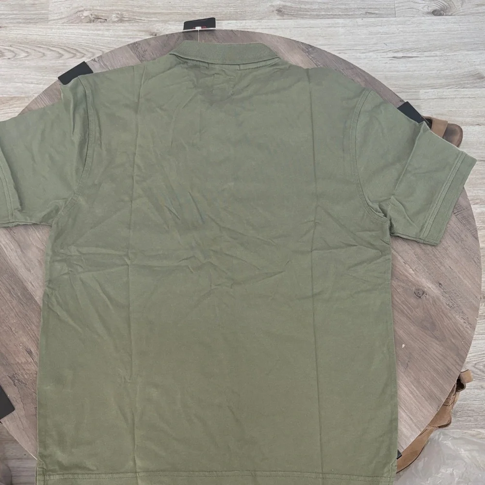 Levi's Olive Polo Shirt with Subtle Logo - Picture 4 of 4